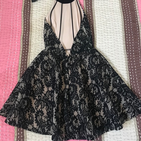 High neck Black / nude lace cocktail dress! - Picture 2 of 4